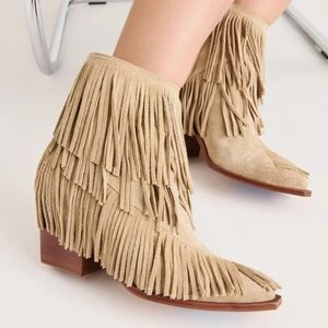 🤎🔹️Dolce Vita 🔹️Dark Taupe Suede TOREY Western  Fringe Ankle Booties